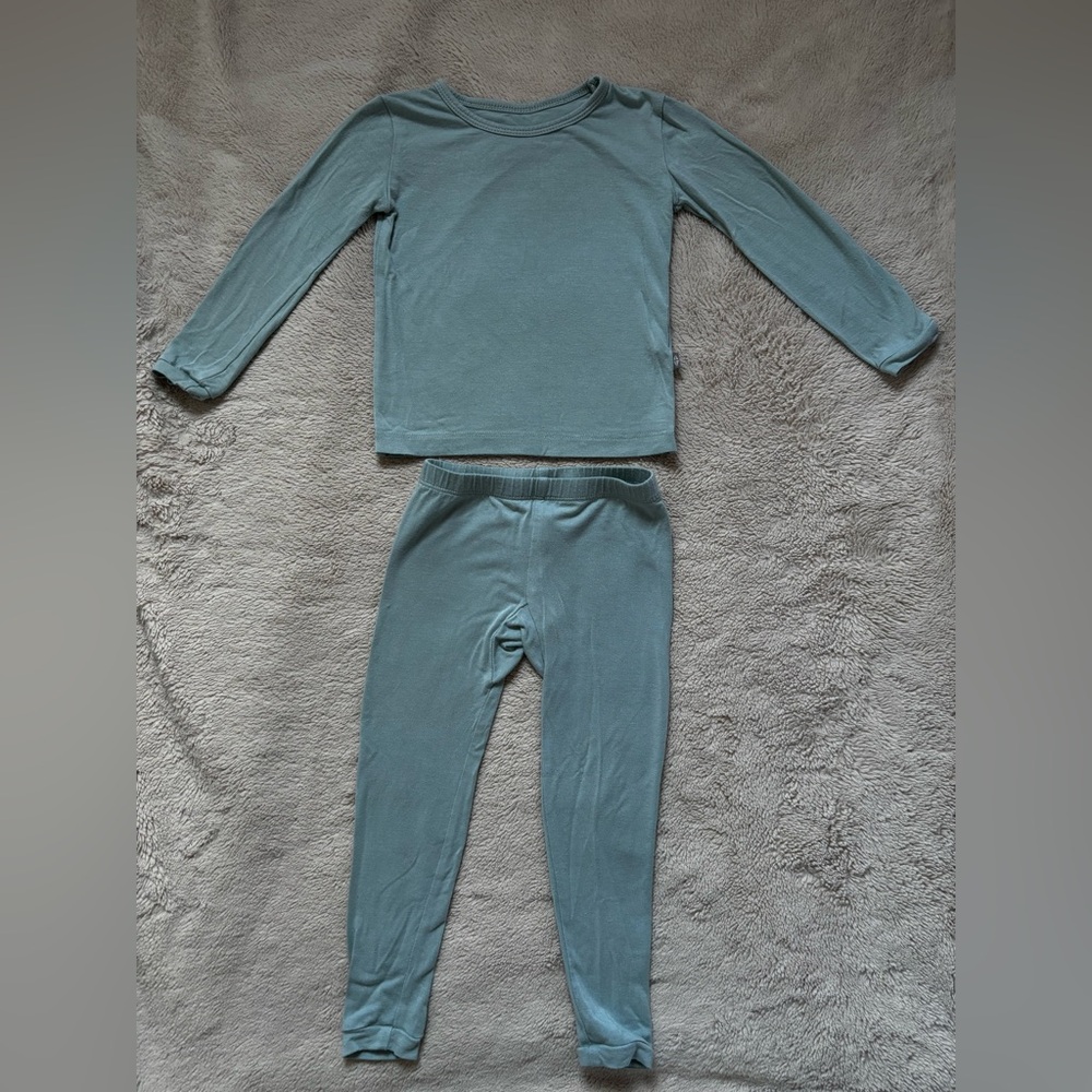 Kyte Baby Long Sleeve Pajamas in Sage 18-24M